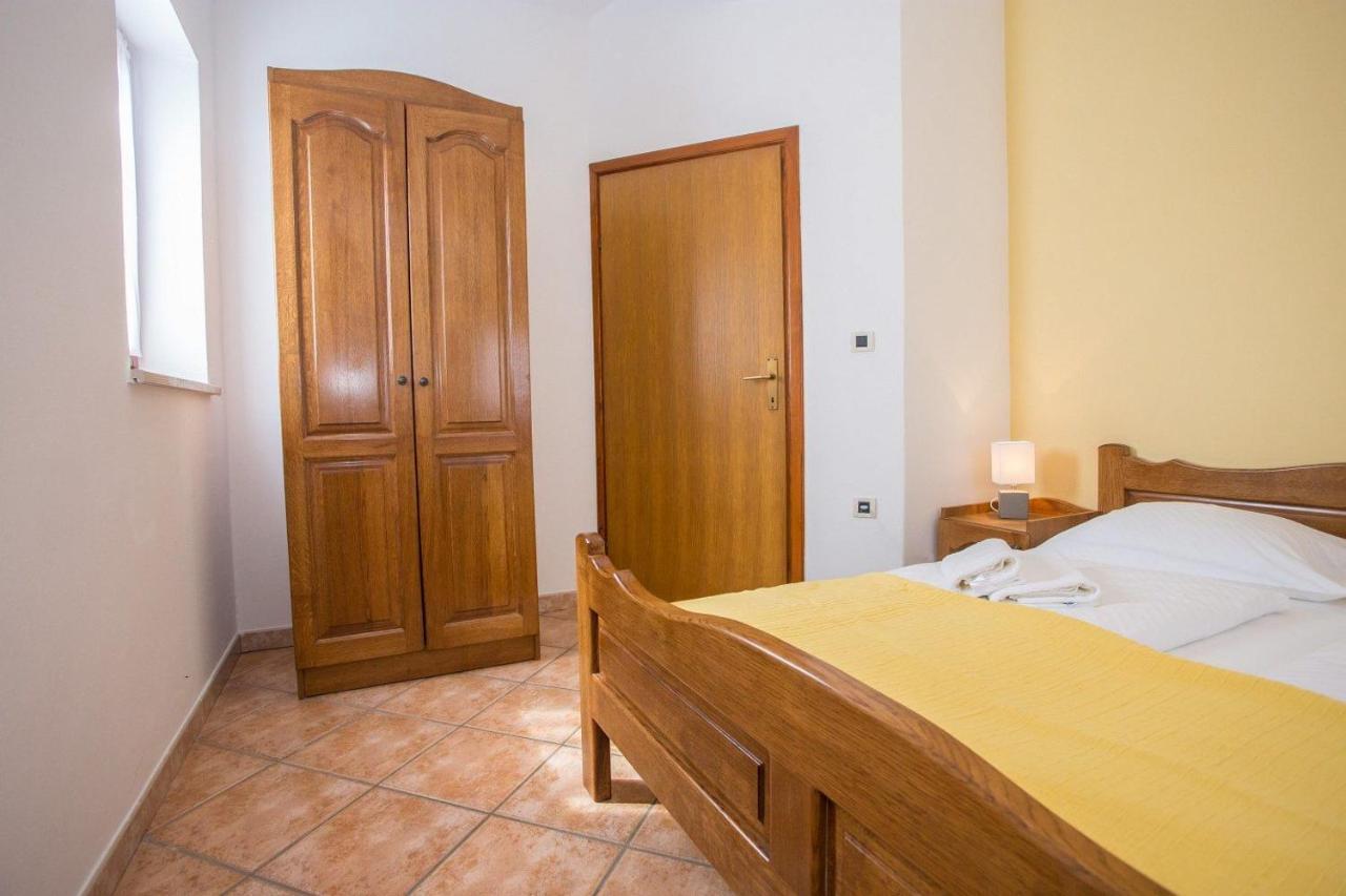 Apartment Nini Poreč Eksteriør billede